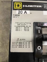 photo of MCCB29473