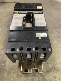photo of MCCB29473