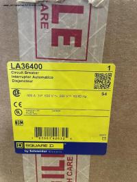 photo of MCCB29978
