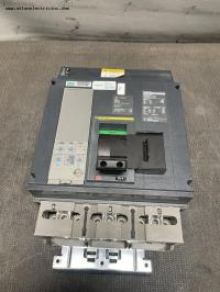 photo of MCCB30022
