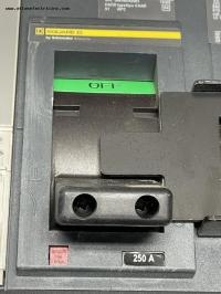photo of MCCB30022