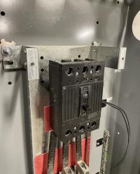 photo of MCCB28982